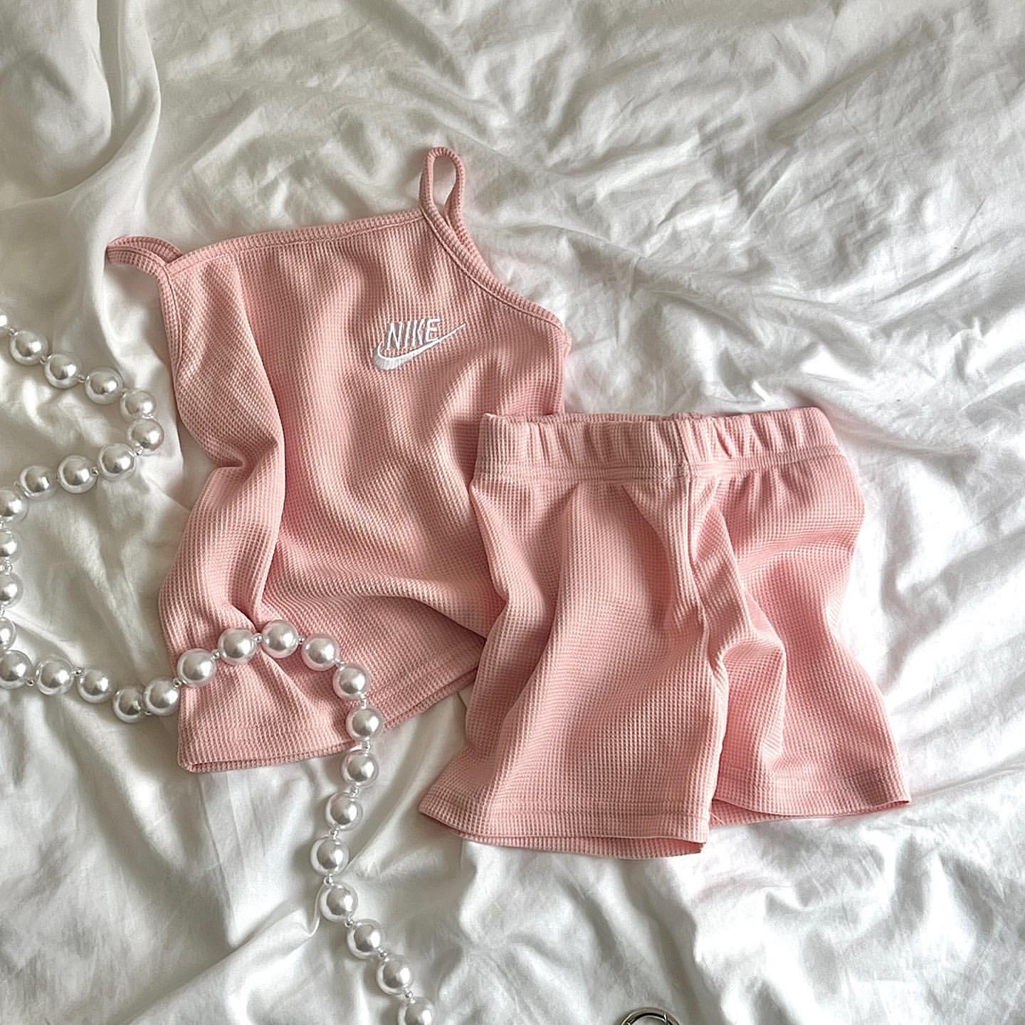 【80-130cm】二点セット 好感度100% 快適な着心地 無地 タンクトップ+ショートパンツ セットアップ