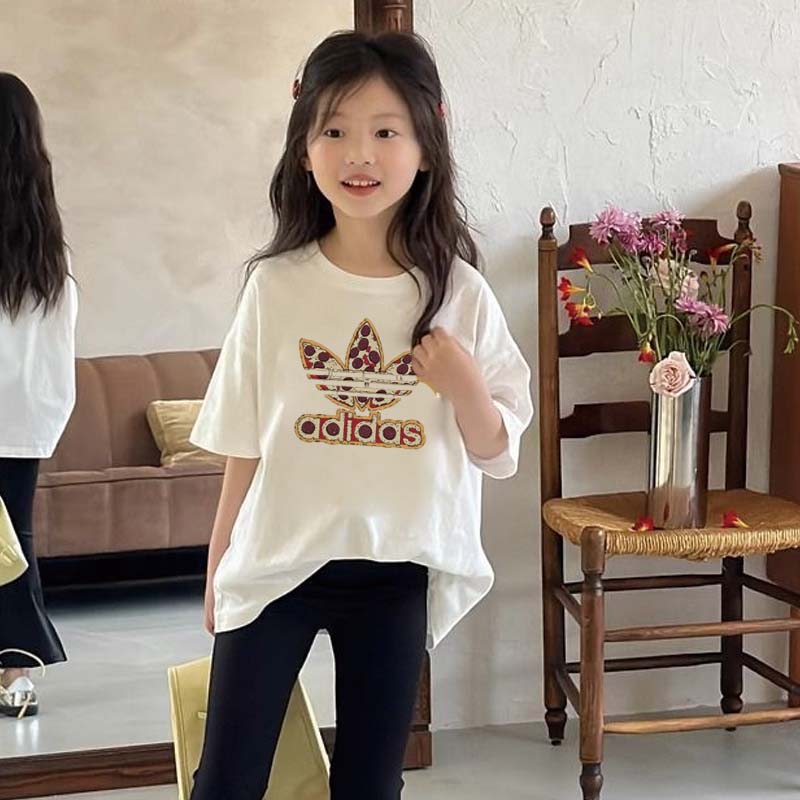 【90-160cm】絶対欲しい モード感アップ カジュアル 合わせやすい 女の子 半袖 Tシャツ