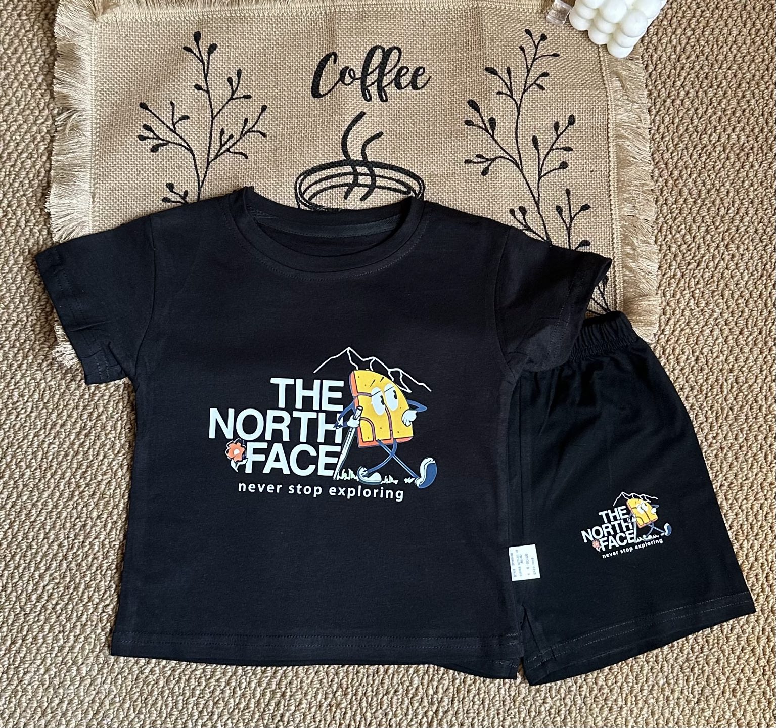 【80-130cm】二点セット 人気爆発中 売れ筋 カジュアル トレンド 半袖Tシャツ+ショートパンツ セットアップ