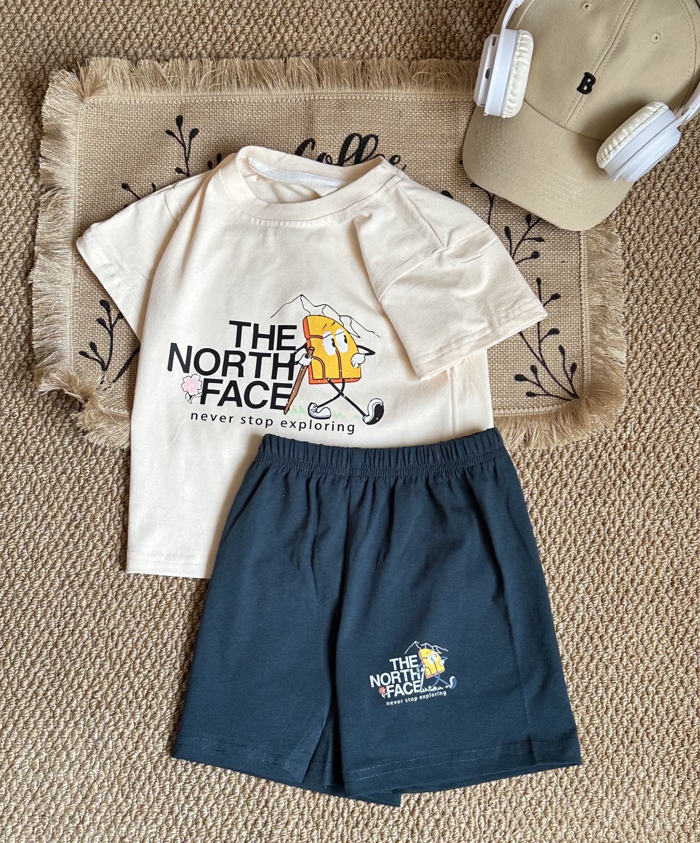 【80-130cm】二点セット 人気爆発中 売れ筋 カジュアル トレンド 半袖Tシャツ+ショートパンツ セットアップ
