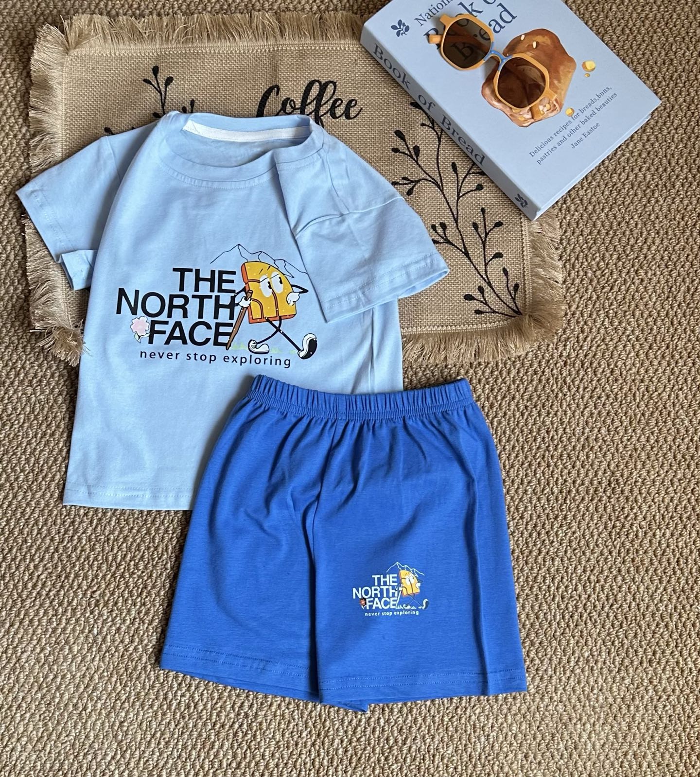 【80-130cm】二点セット 人気爆発中 売れ筋 カジュアル トレンド 半袖Tシャツ+ショートパンツ セットアップ