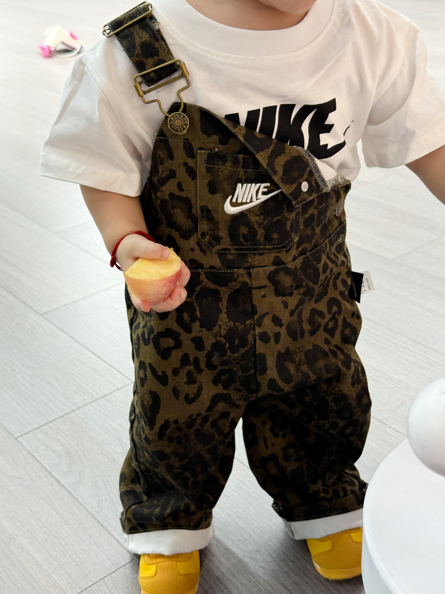 【80-120cm】存在感抜群 今季も大注目 カジュアル 履きやすい ヒョウ柄 オーバーオール