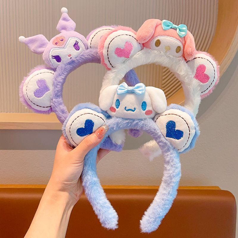 キュートなデザイン おしゃれ度アップ 軽くて快適 やさしくフィット ヘアバンド