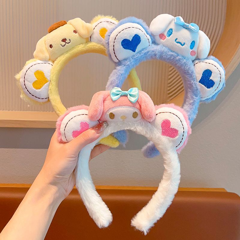 キュートなデザイン おしゃれ度アップ 軽くて快適 やさしくフィット ヘアバンド