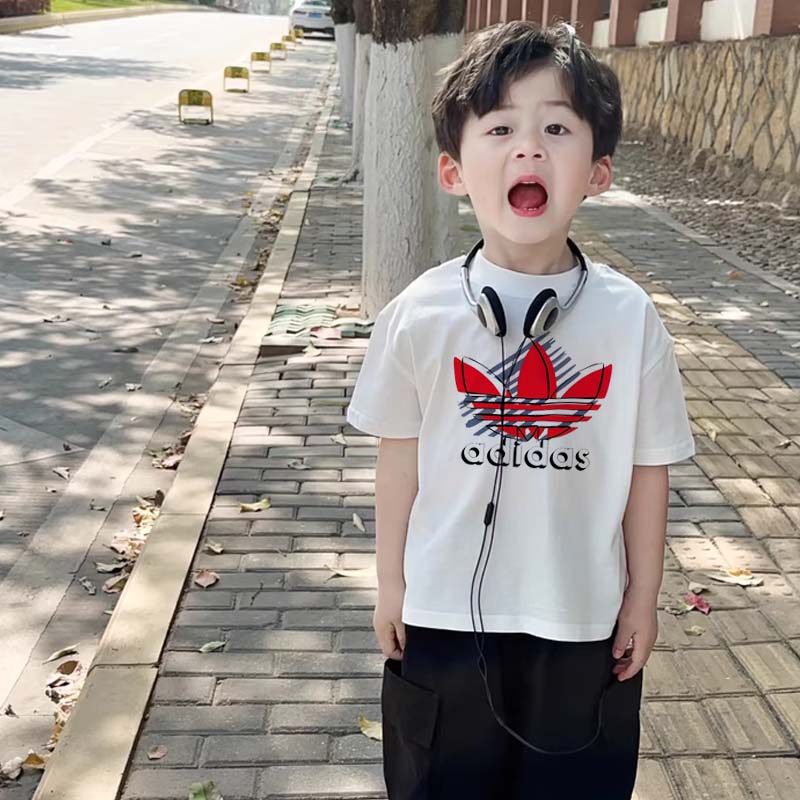 【90-160cm】毎日着たくなる 今季大注目 シンプル 着せやすい 男の子 半袖 Tシャツ